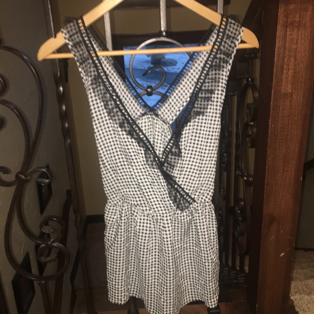 Black&white top
